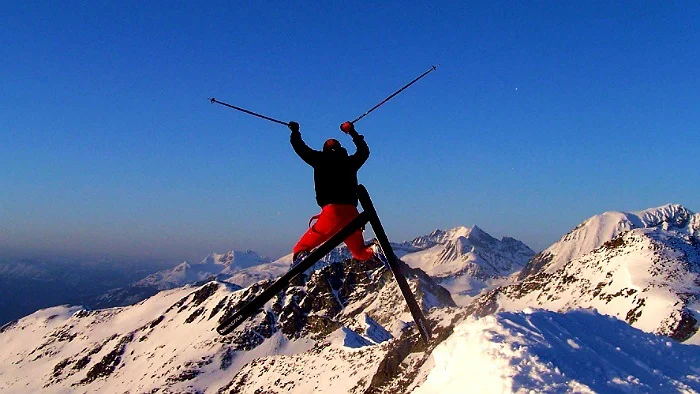 Downhill skier